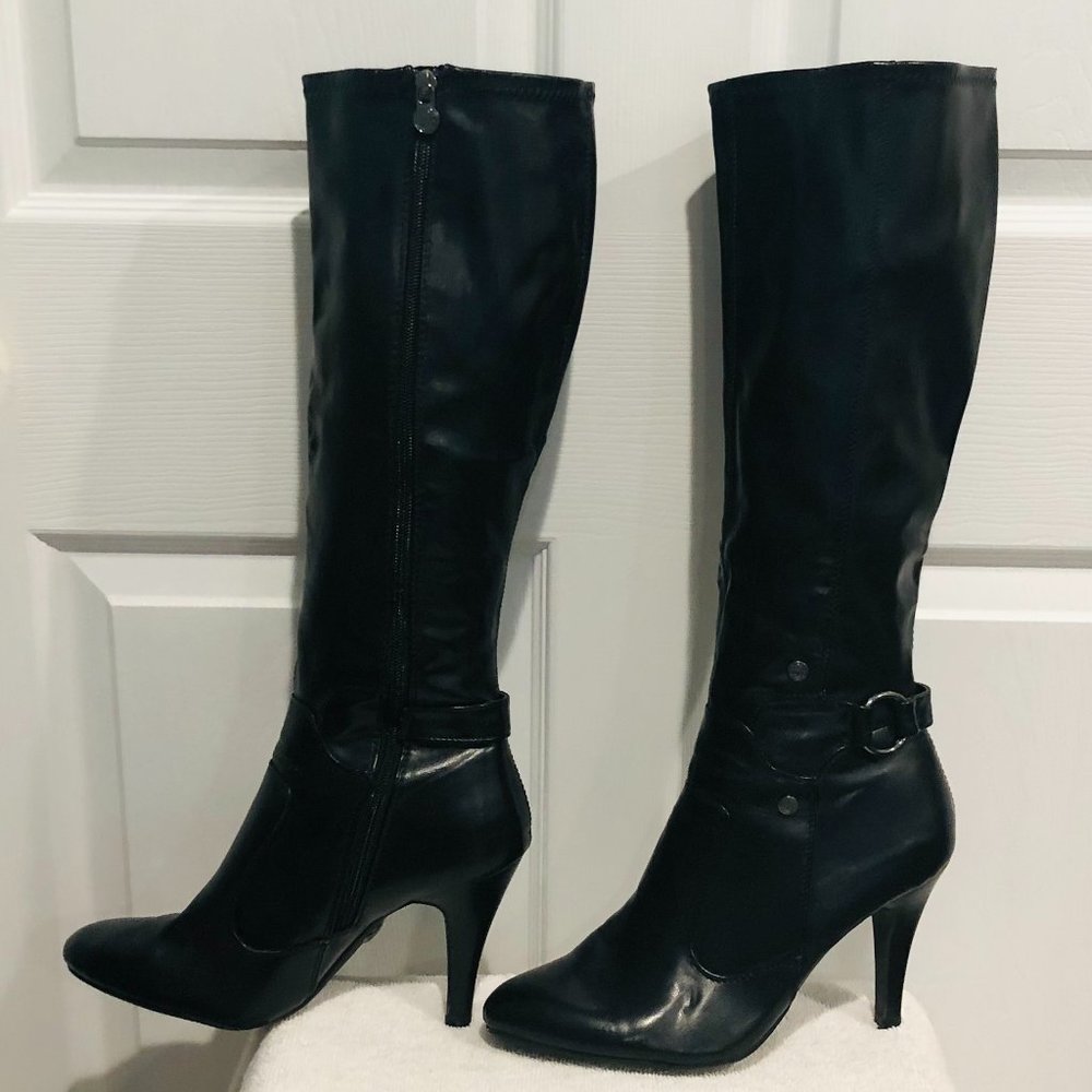 Candie's black leather like heeled boots